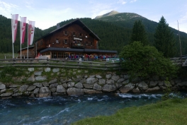 Alpine_Peace_Crossing_Krimml_2015_P1070220