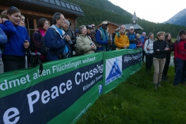 Alpine_Peace_Crossing_Krimml_2015_P1070231