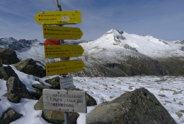 Krimml Tauern Pass - trail signs