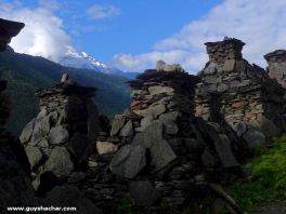 Tsum_Valley_Nepal_Trek_P1720130.jpg