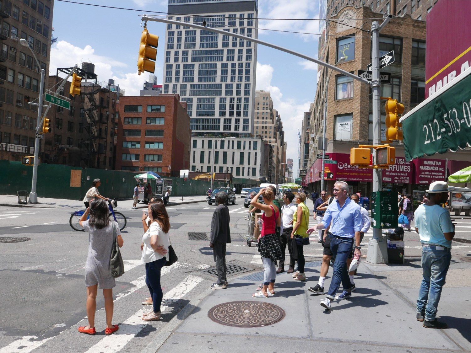 pedestrian-crossing-sun-shading-NewYork2