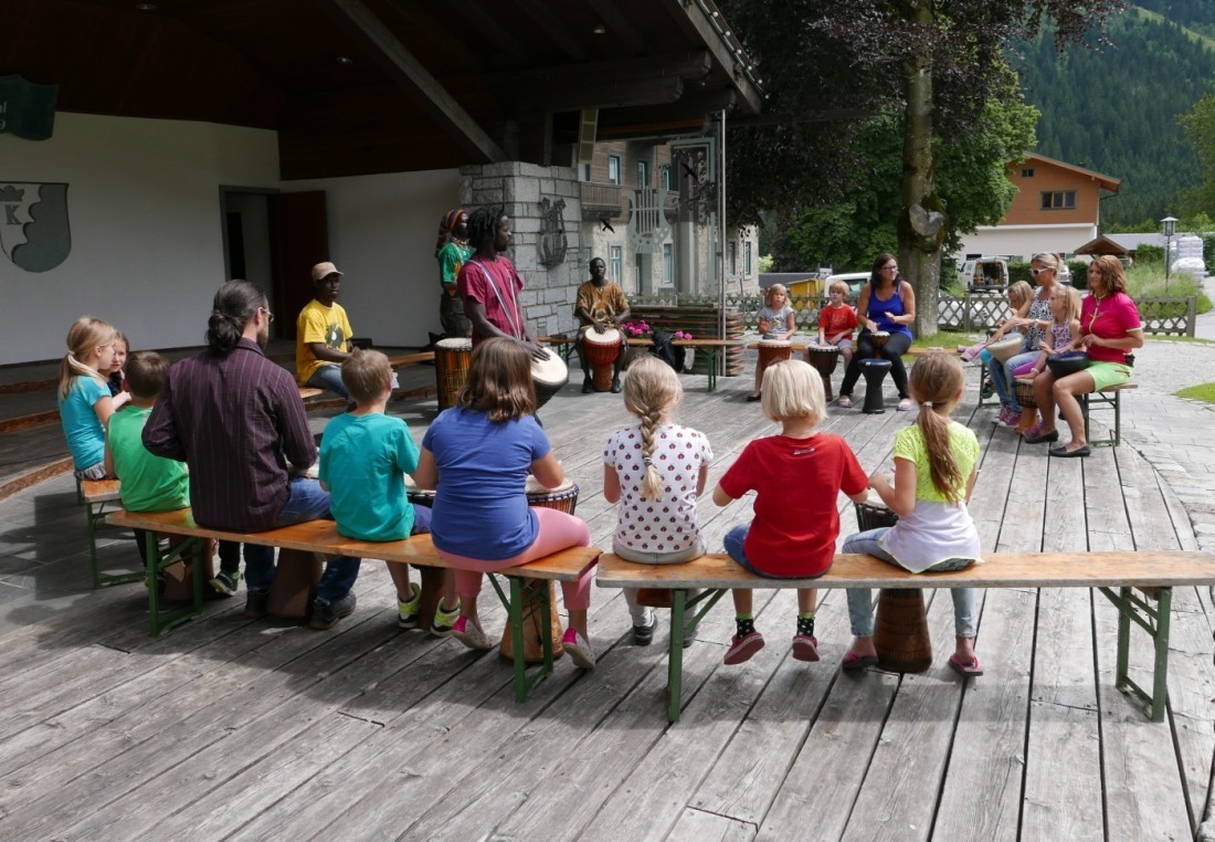Alpine_Peace_Crossing_Krimml_2015_P1070038