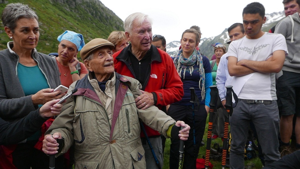 Alpine_Peace_Crossing_Krimml_2015_P1080009