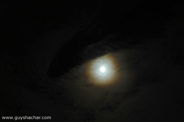 Moon_Clouds_P1360492.JPG
