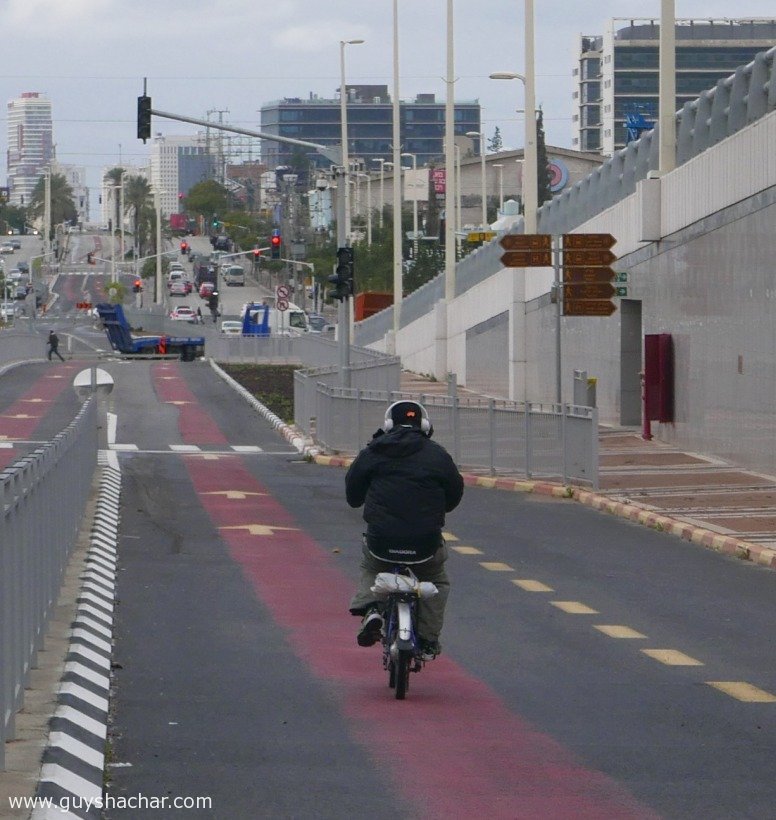portal_jabotinski_petah_tikva_p8990127