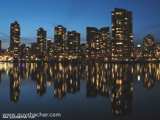 World_Vancouver_false_creek_2522.jpg