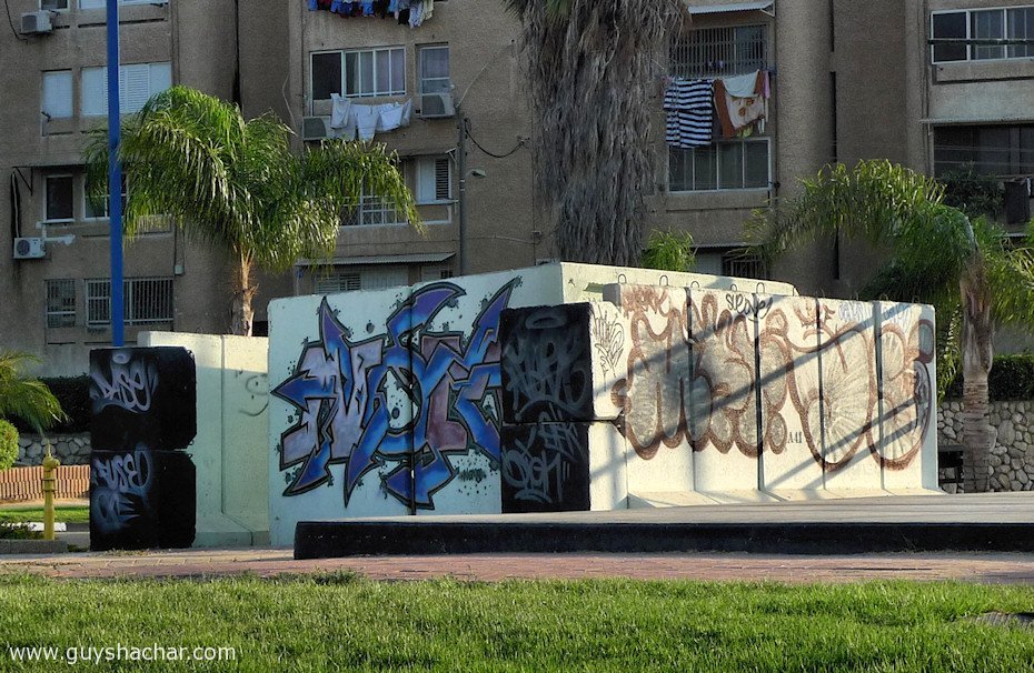 Sderot_Street_Shelters_P1900934