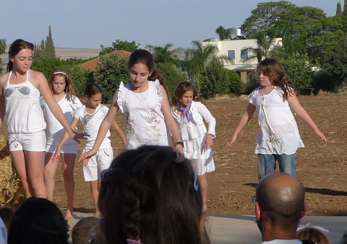 Shavuot_Shadmot_Dvora_P1380094.jpg