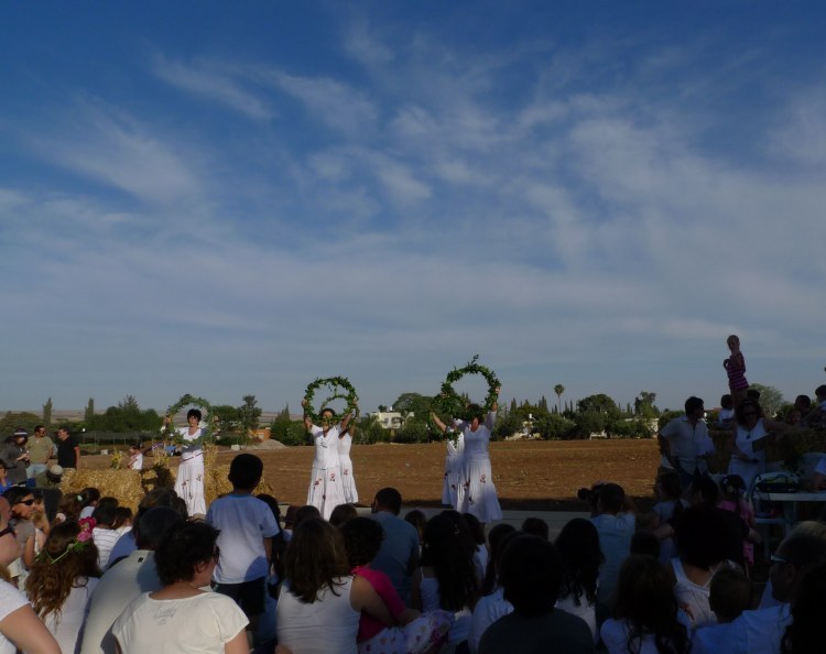 Shavuot_Shadmot_Dvora_P1380099.jpg