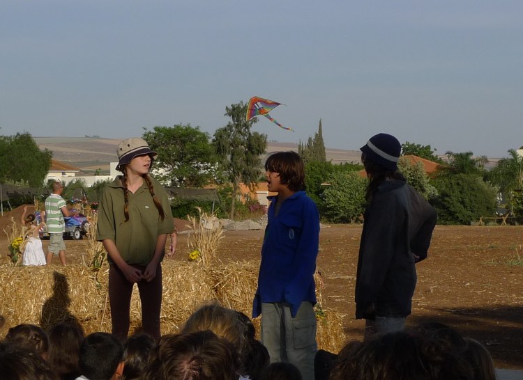 Shavuot_Shadmot_Dvora_P1380118.jpg