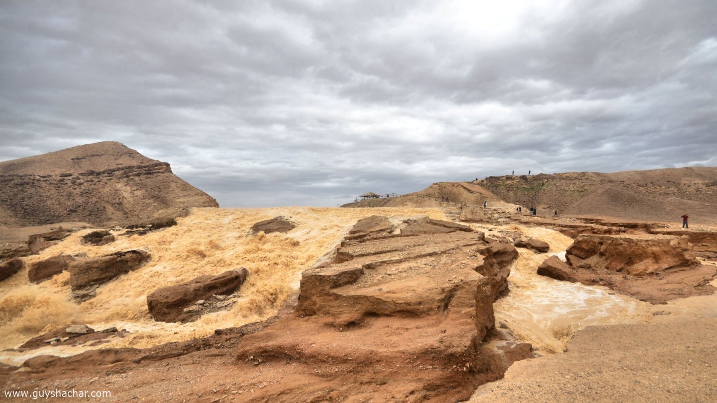 Eshet_Reservoir_Overflow_DSC_1642s