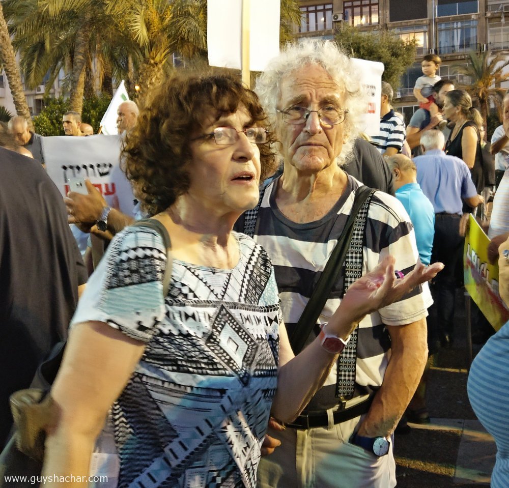 Tel_Aviv_Democracy_Rally_2017_2018_IMAG2405